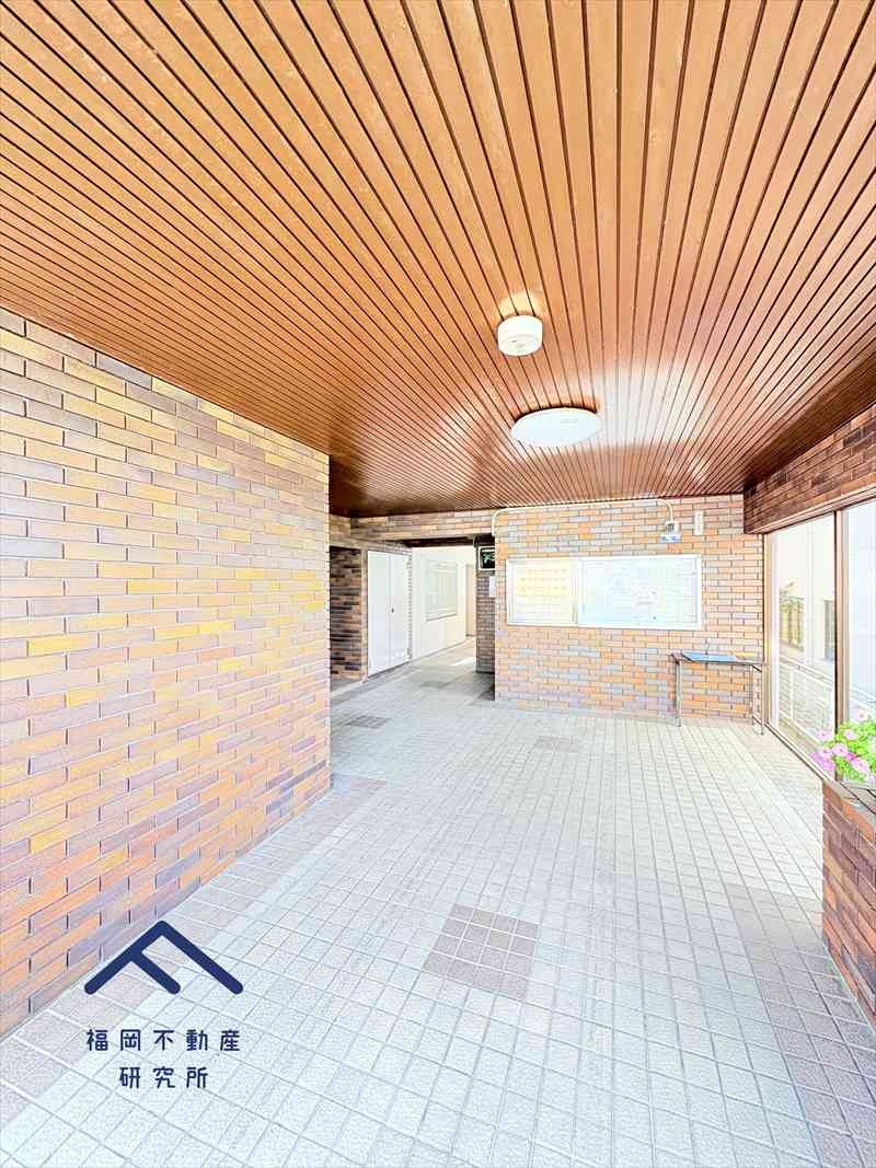 サーパス松島のエントランス