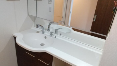 【洗面所】 | ヴェッセル持田