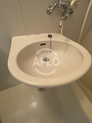 SANTO LALUZ CHODOの洗面所|SANTO LALUZ CHODO　洗面台