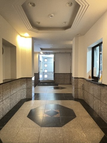 コスモ西葛西ロイヤルフォルムのエントランス