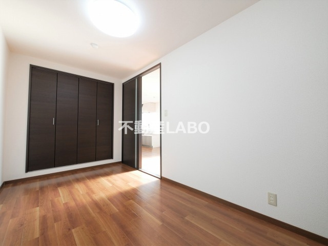 オ－ナ－ズマンション南巽の寝室