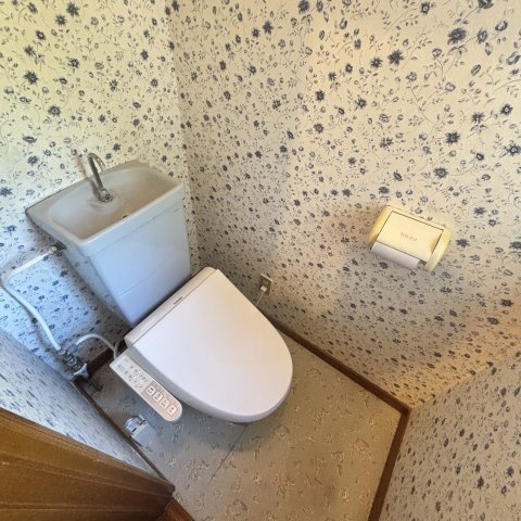 登別市千歳町3丁目25-4戸建のトイレ