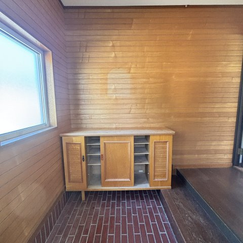 登別市千歳町3丁目25-4戸建の玄関