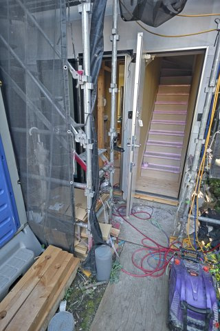 練馬区田柄３丁目のアパートの玄関