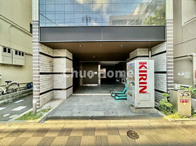 【エントランス】 | リヴシティ日暮里 | 【エントランス】マンションのエントランスは、その物件の印象を決める、顔とも言える場所です。毎日通る場所ですからきれいなのが一番です。