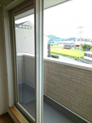 【バルコニー】 | サンヴィレッジ　Ａ | 落ち着いた時間を過ごせるバルコニーです