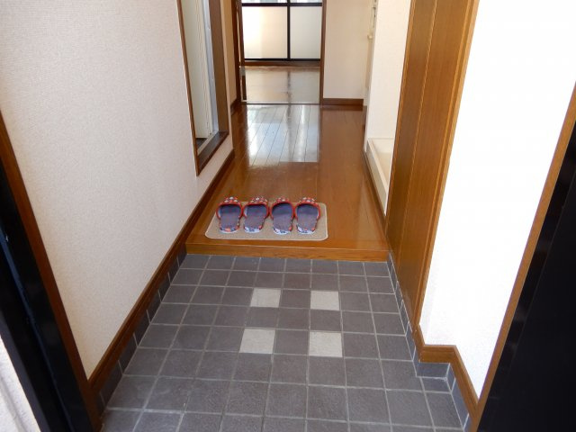 アーバンハイツ城北の玄関