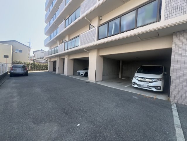 チサンマンション中之島の駐車場