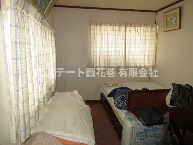 【商談中】花巻市愛宕町　土地建物の洋室