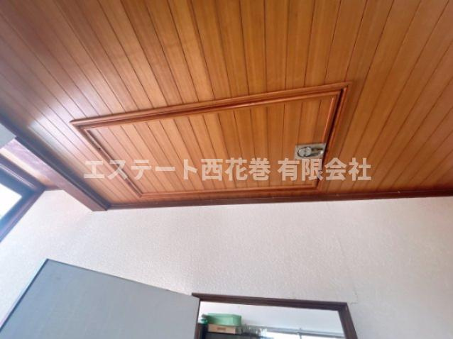 【商談中】花巻市愛宕町　土地建物の収納|屋根裏収納