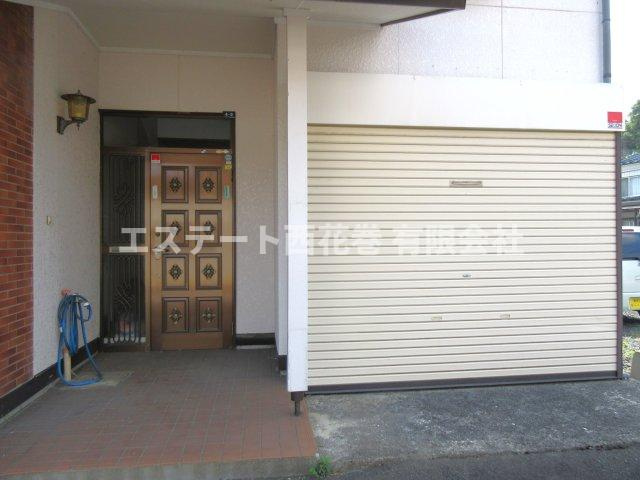 【商談中】花巻市愛宕町　土地建物の玄関