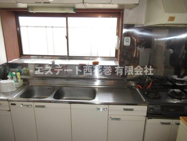 【商談中】花巻市愛宕町　土地建物のキッチン