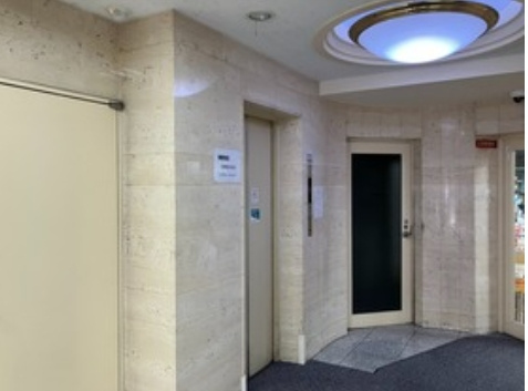 日機ビルの内装