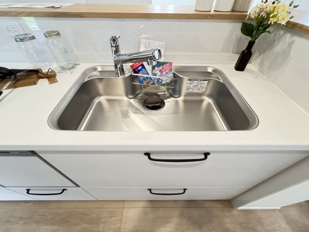 橿原市曲川3丁目全5区画のキッチン|清潔感あふれるステンレスシンク