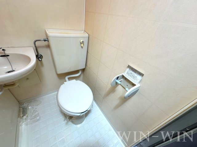 スカイビレッジアイセイのトイレ|イメージ（同建物内別部屋の写真です）