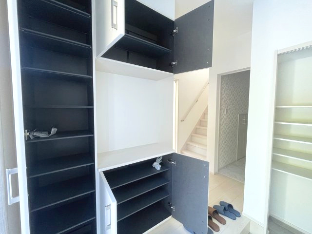 佐伯区五月が丘４丁目　№36071の収納|シューズボックス