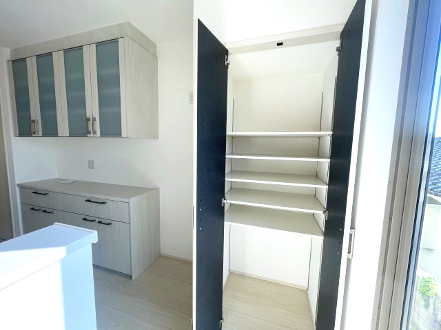 佐伯区五月が丘４丁目　№36071の収納|パントリー