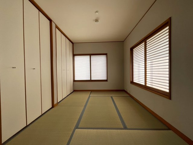 仲町3丁目住宅の和室|畳の上でゆっくりとくつろげる和室です