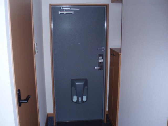 パルティールＫの玄関|玄関