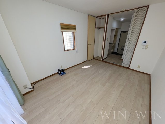 スカイビレッジアイセイの居間・リビング
