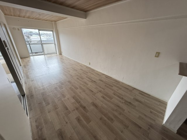 アスモ岡町の内装