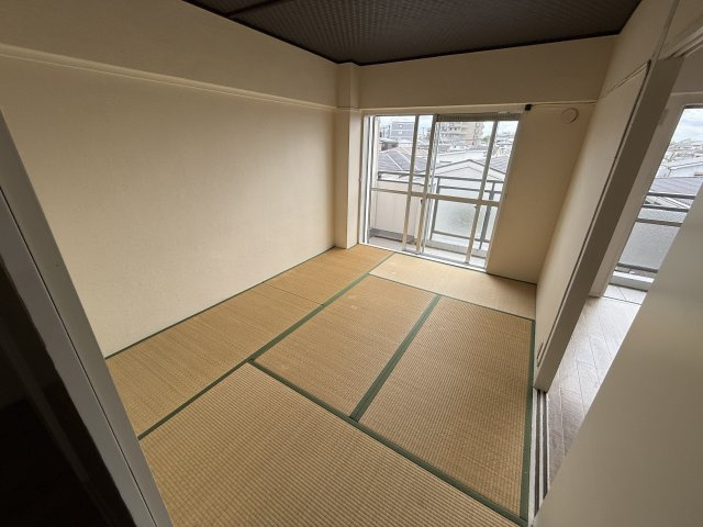 アスモ岡町の寝室