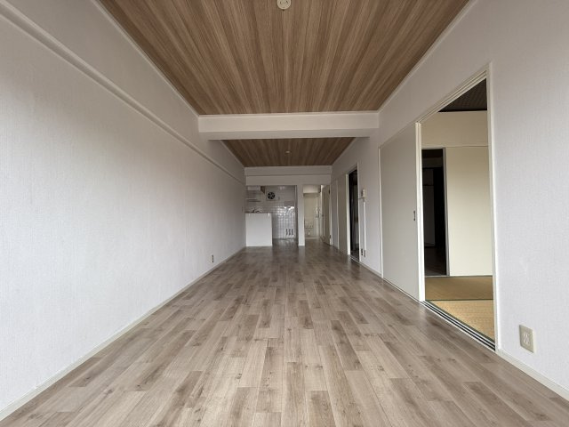 アスモ岡町の内装