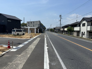 【前面道路含む現地写真】 | 分譲地は国道429号線沿いにあり、各方面へアクセス◎