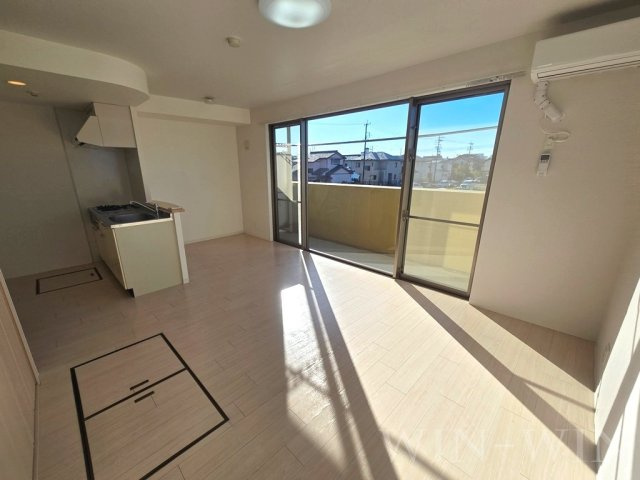 ルネス・リバーサイドKITAJIMAの居間・リビング