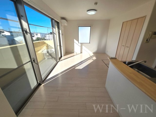 ルネス・リバーサイドKITAJIMAの居間・リビング