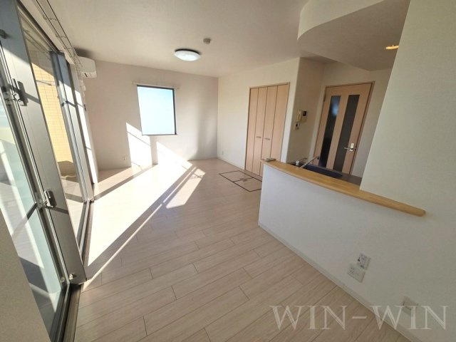 ルネス・リバーサイドKITAJIMAの居間・リビング