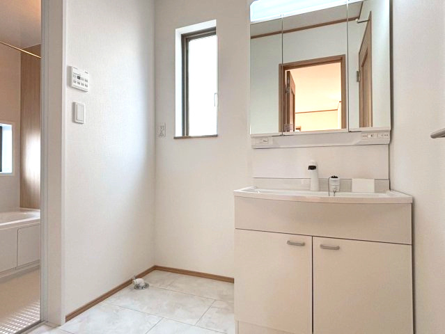 仲介手数料不要　ハートフルタウン東区月出7丁目【月出小・西原中】の独立洗面台