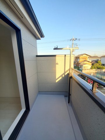 三郷市　彦糸1丁目　新築戸建　全5棟のバルコニー|広々としたバルコニーです