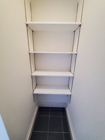 三郷市　彦糸1丁目　新築戸建　全5棟の玄関|シューズインクローク