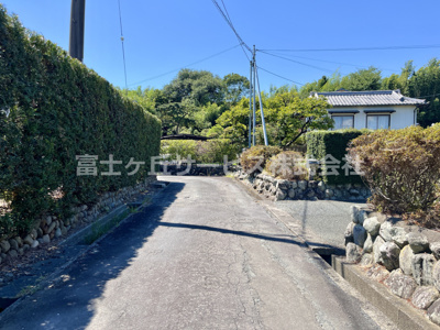 【前面道路含む現地写真】 | 磐田市三ヶ野　築120年超古民家 | 前面道路含む現地写真です