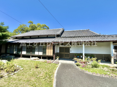 【エントランス】 | 磐田市三ヶ野　築120年超古民家 | 平屋で10室+収納部屋も豊富な古民家