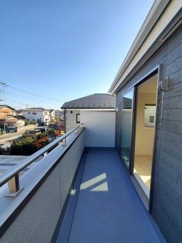 三郷市　彦糸1丁目　新築戸建　全5棟のバルコニー|広々としたバルコニーです