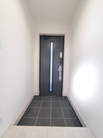 三郷市　彦糸1丁目　新築戸建　全5棟の玄関|きれいな玄関です