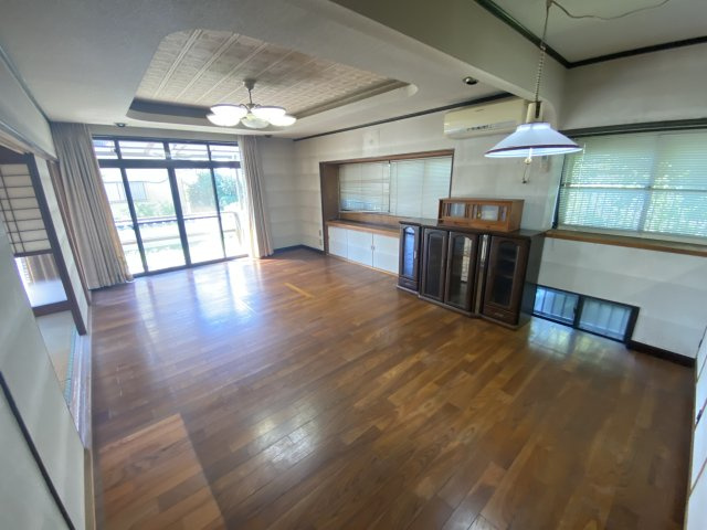 【居間・リビング】 | 北区梶尾町