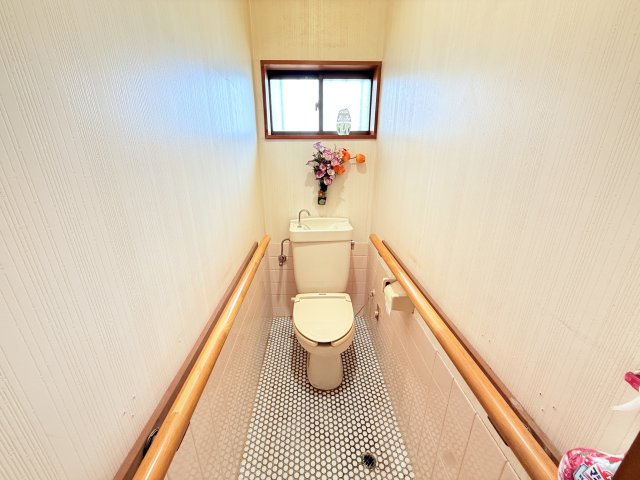 鹿嶋市大字平井中古戸建のトイレ