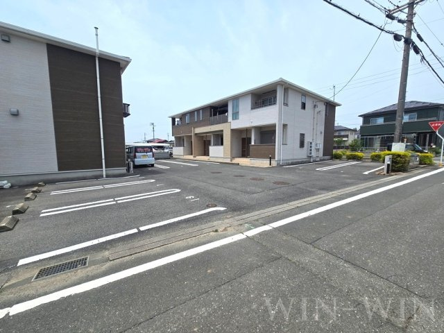 EAST・SIDE 壱番館の駐車場