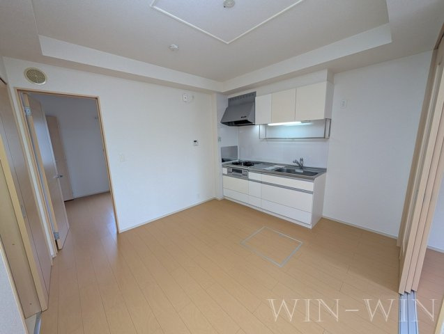 EAST・SIDE 壱番館の居間・リビング