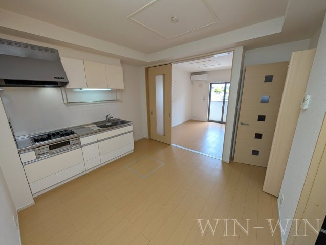 EAST・SIDE 壱番館の居間・リビング