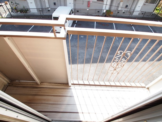 稲葉ハイツBのバルコニー