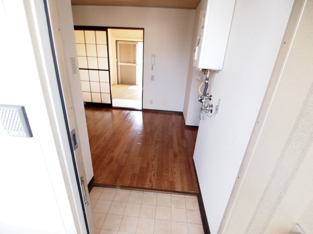 稲葉ハイツBの玄関