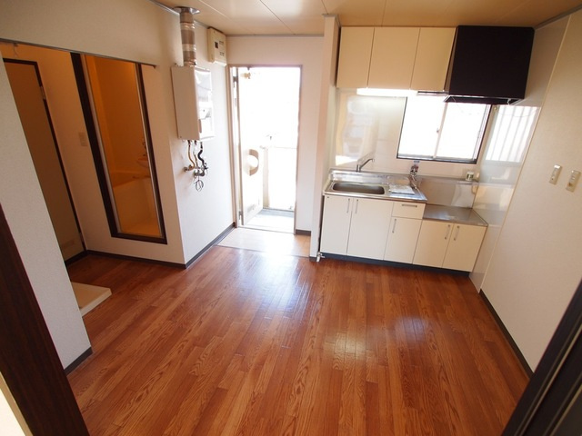 稲葉ハイツ2の居間・リビング