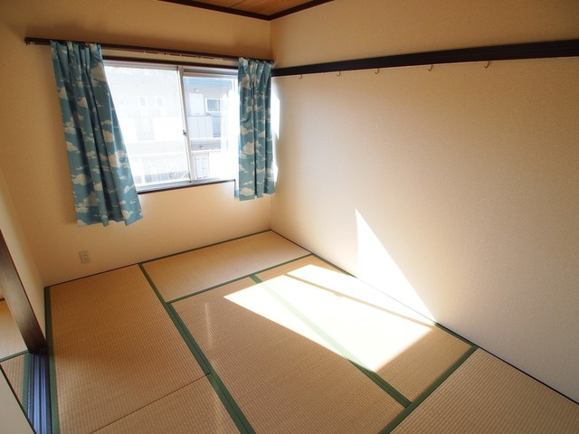 稲葉ハイツBの内装