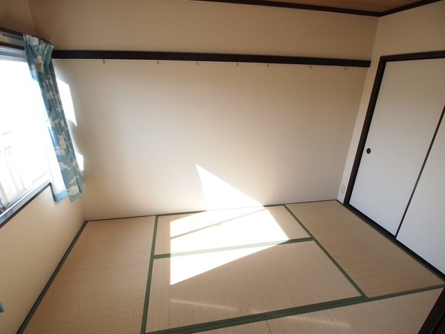 稲葉ハイツBの内装