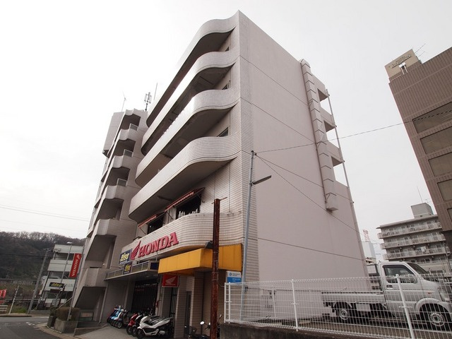 多津美ビルの外観