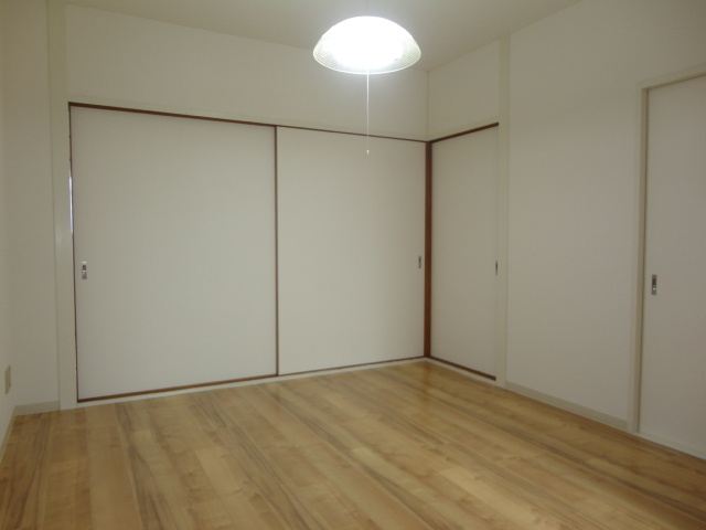 多津美ビルの居間・リビング